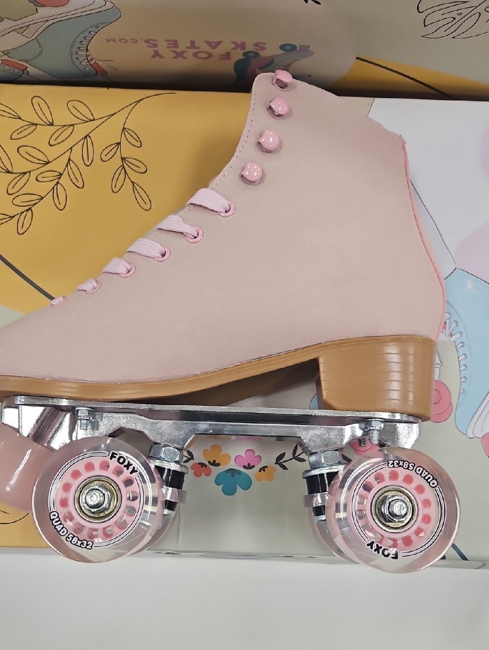 Pink Women's Roller Skate Boots - Fashion Ankle Skate Shoes